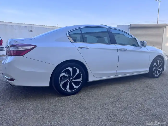 هوندا اكورد ( فل كامل نظيف ) 39