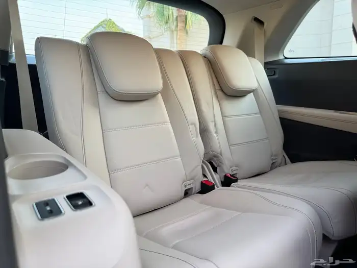 مرسيدس GLS 450 موديل 2020 كت AMG ممشى 68 الف تشيكات وكاله 35