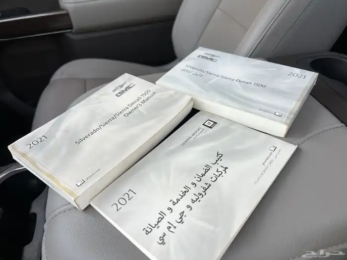 شيفرولية سلفرادو 2021 سعودي RST قير علاق 8 سرندل شبه جديد 18