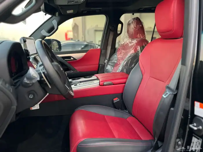 لكزس LX600 سبورت F موديل 2025 15