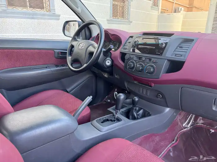 هايلوكس ( مخزن بريمي ) 82