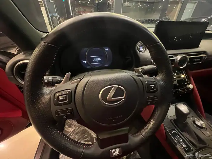 ليكزس سيدان is اف سبور موديل2022 3