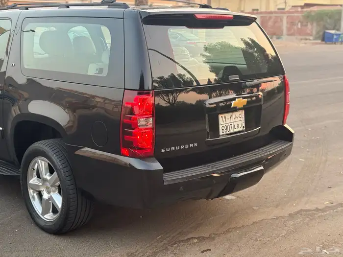 شيفرولية سوبربان 2013 اسود ملكي نظيف للبيع 13