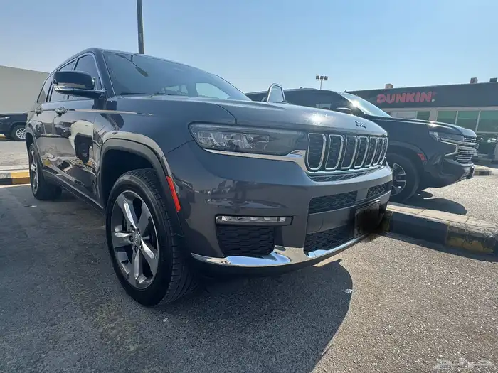 جيب جراند شيروكي 2022 ليمتد 7