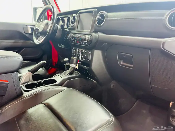 جيب رانجلر صحارى 2022 ( شبه جديد ) 13