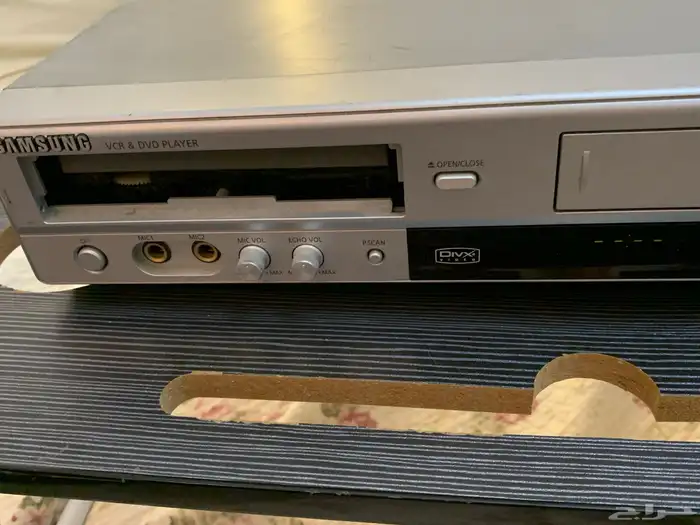 مشغل اشرطة فيديو vhs 8