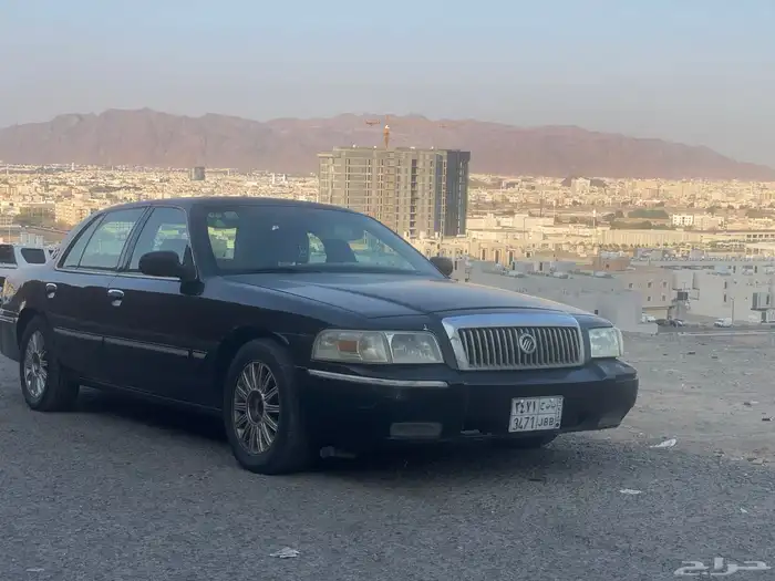 للبيع جراند ماركيز ممشى قليل شاص طويل 2011 5