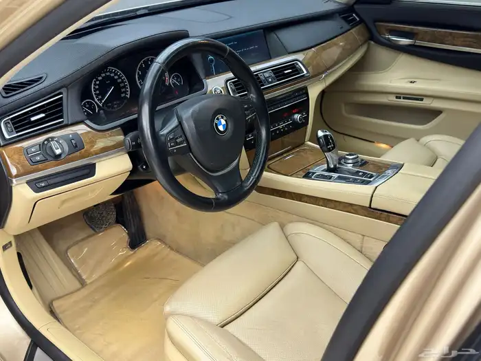 BMW 750Li 2011 ممشى قليل قمة النظافة 7