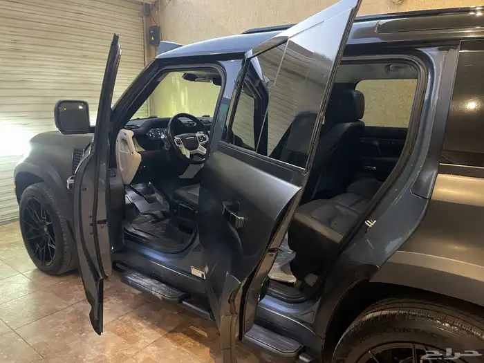 للبيع ديفندر SE موديل 2020 ماشي 70 الف 17