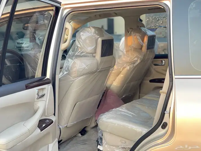 جيب لكزس LX570 موديل 2015 قمة في النظافة. 15