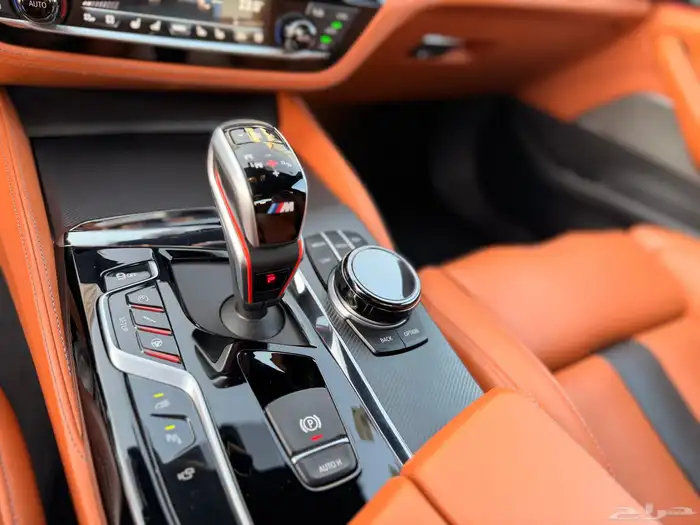 للبيع 2020 BMW M5 COMPETITION بحالة الوكالة 18