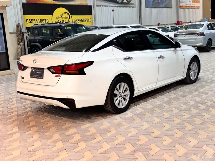 نيسان التيما موديل 2022 5
