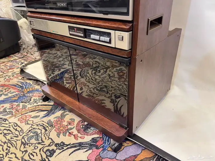 تلفزيون سوني قديم 6