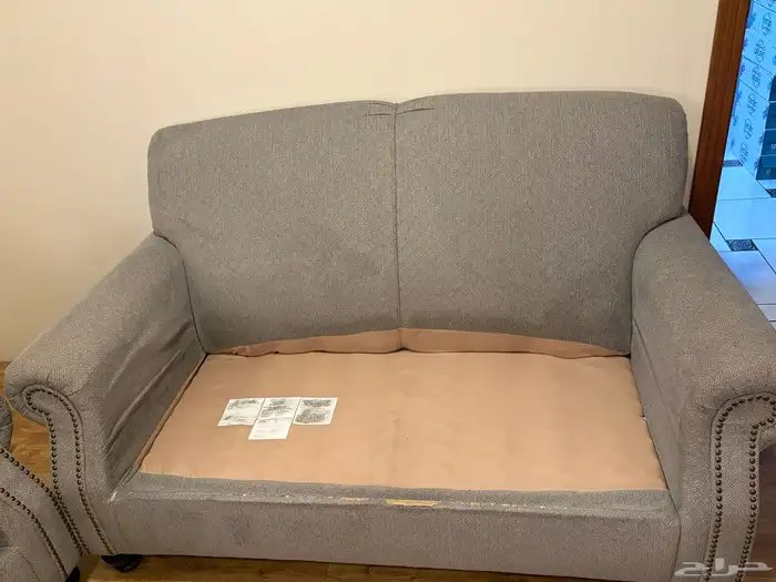 كنب مستخدم من اشلي 7