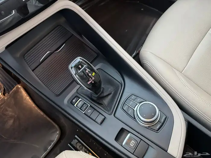 بي ام دبليو x1 مخزن بحالة الوكالة 33