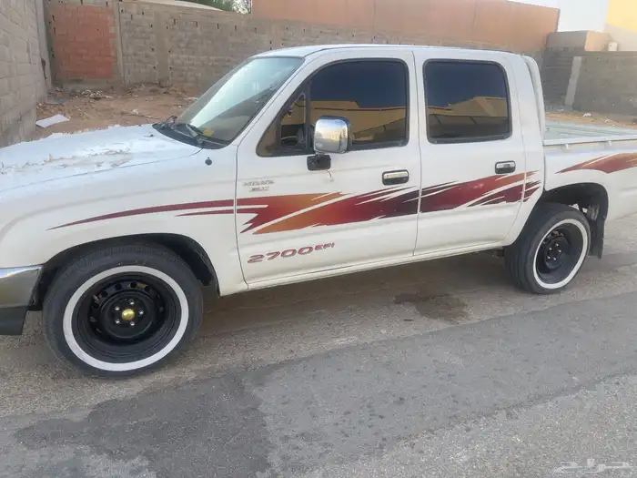 هايلوكس 2004 للبيع غمارتين 2