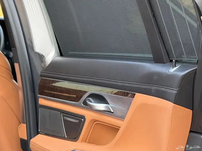 بي ام دبليو 730Li 2021 10