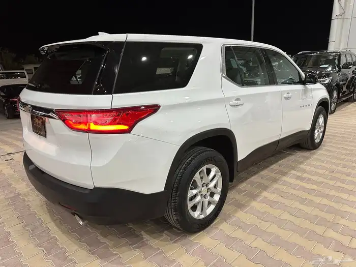 شيفورليه ترافيرس LS موديل 2018 نظيف 24