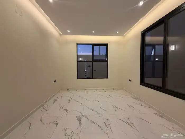 للبيع فيلا كبيره مودرن البكيريه حي الرياض 30