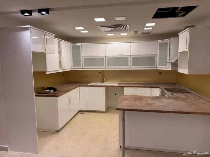 تجهيزات شقة أساسية نظيفة 11