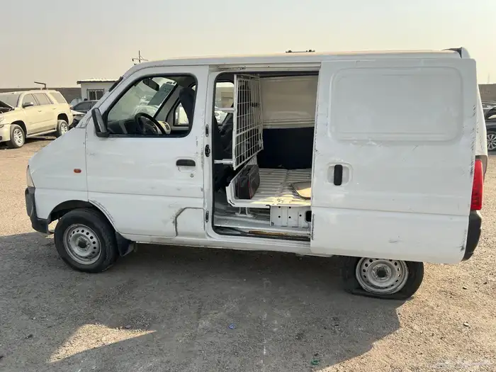 سوزوكي فان إيكو 2025 مصدوم 4