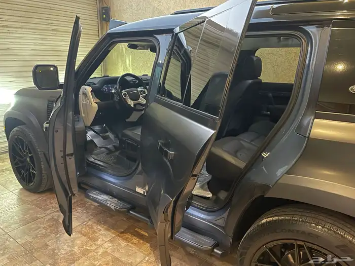 للبيع ديفندر SE موديل 2020 ماشي 70 الف 16