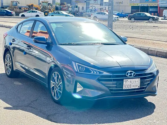 افانتي 2020 بنزين 6