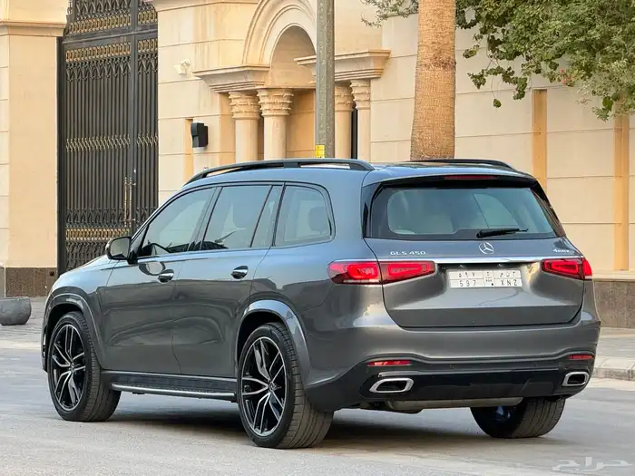مرسيدس GLS 450 موديل 2020 كت AMG ممشى 68 الف تشيكات وكاله 12