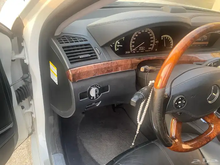 مرسيدسS-550 2007بحالةشبه جديدةكل شي سليم45ألف ريال 8