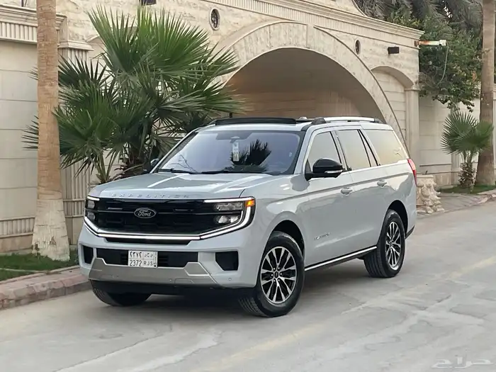 فورد اكسبديشن بلاتينيوم 2025 قمه بالنظافه بحال الوكاله 1