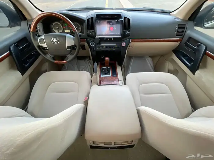 تويوتا لاندكروزر 2015 GXR فل سعودي 20