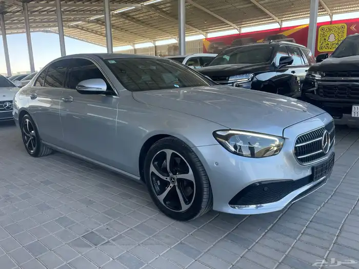 مرسيدس 2021 E250 رادار قياده ذاتيه فتحه سقف ( بنزين ) 2.0T 2