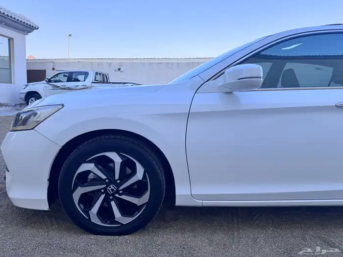 هوندا اكورد ( فل كامل نظيف ) 0