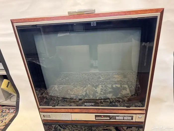 تلفزيون سوني قديم 2