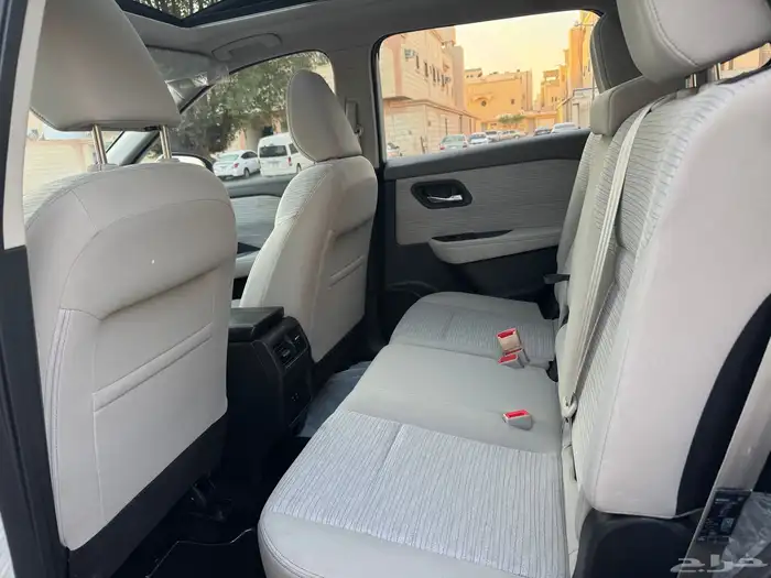 نيسان اكس تريل فل سمارت 2023 18