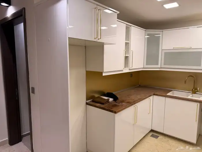 تجهيزات شقة أساسية نظيفة 10