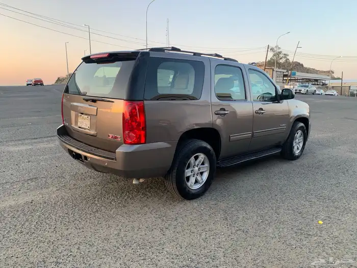 جي ام سي يوكون 2012 12