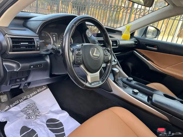 لكزس lS 300 2020 سعودي 13