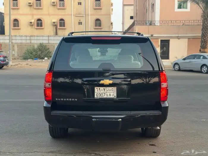 شيفرولية سوبربان 2013 اسود ملكي نظيف للبيع 5