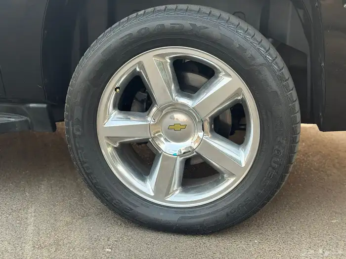 شيفرولية سوبربان 2013 اسود ملكي نظيف للبيع 15