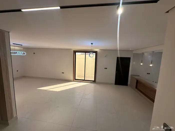 فيلا ارضيه للبيع مدخل خاص حي الاخضر 16