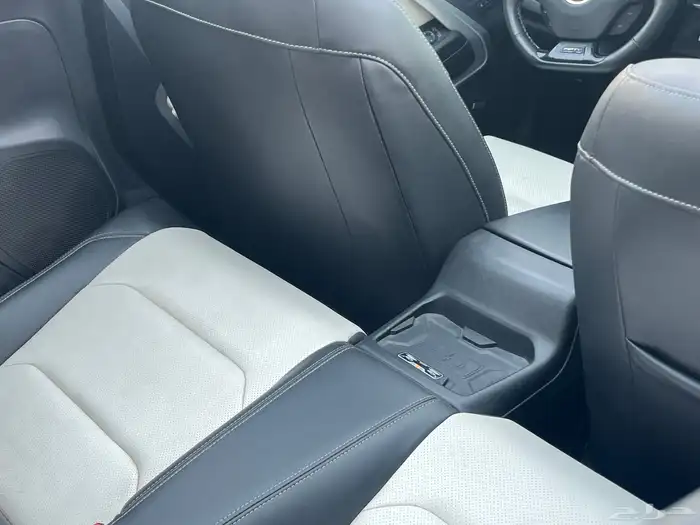 كومارو SS 2017 كشف V8 10