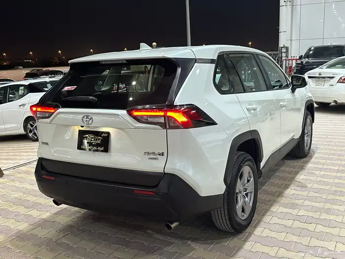 تويوتا راف فور موديل 2022 دبل 20