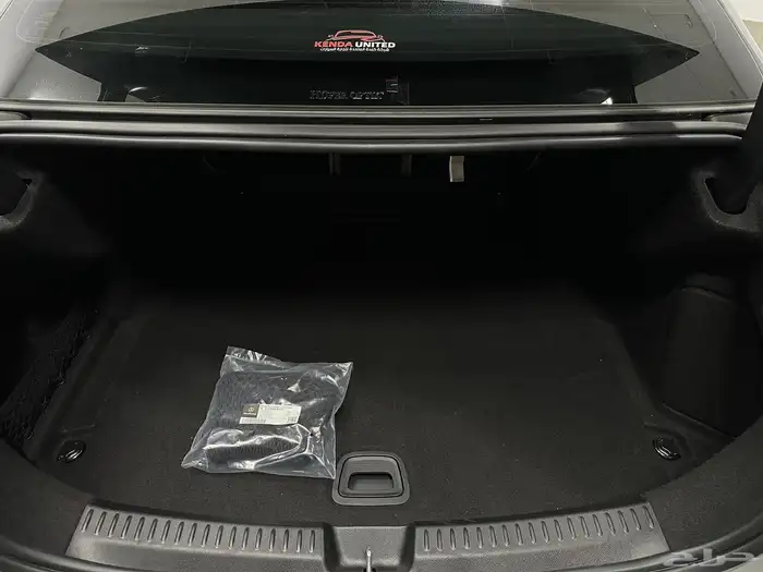 مرسيدس E200 - 2025 اسمنتي 11