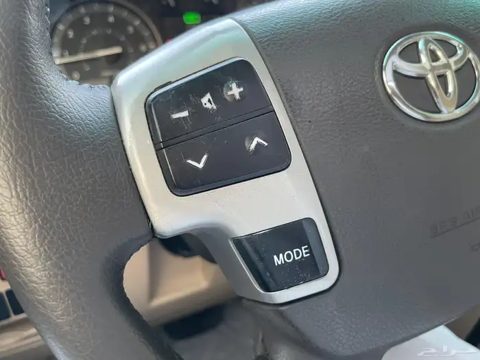 تويوتا لاندكروزر 2015 GXR فل سعودي 13