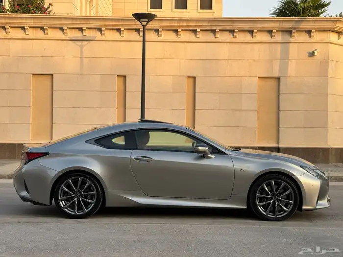 لكزس RC350 F موديل 2020 ممشى 71 الف تشيكات وكاله 22