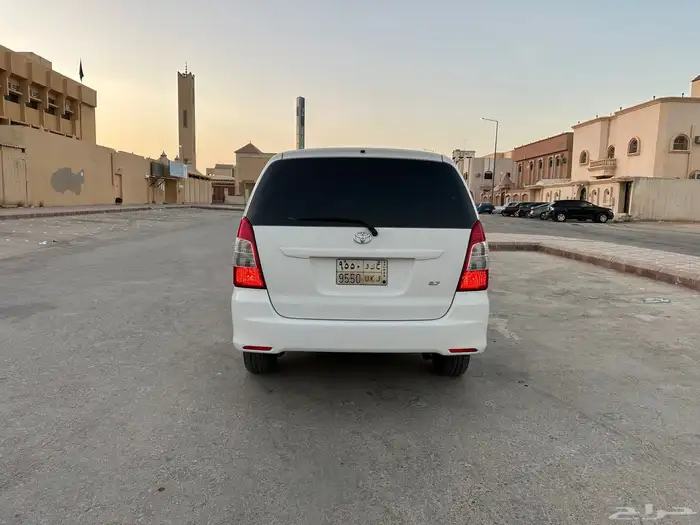 للبيع انوفا 2015 نظيفة جدا 6