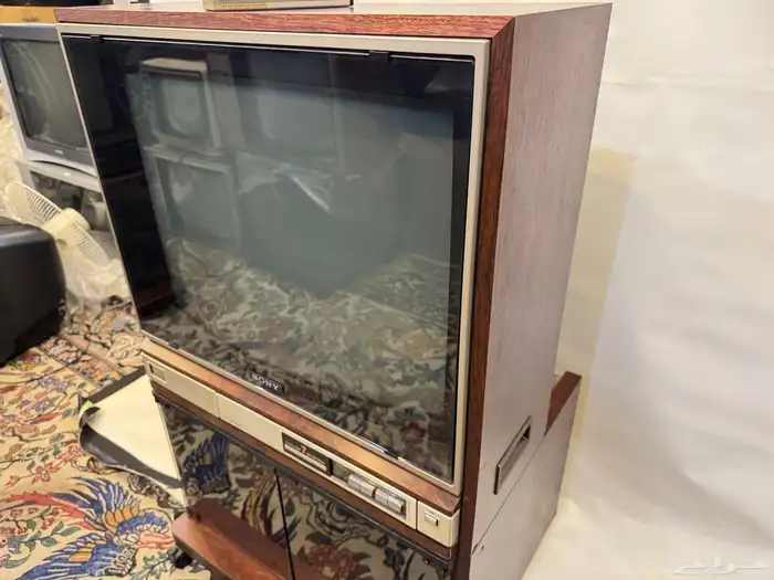 تلفزيون سوني قديم 3