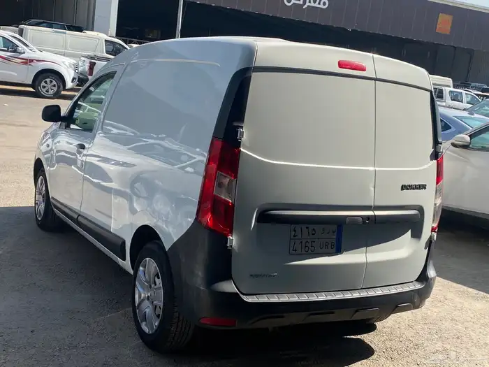 رينو دوكر بضاعه بنزين قير عادي 2020 3