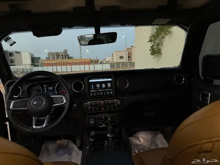 جييب رانجلر صحارى 2021 ( نظييف) V6 13